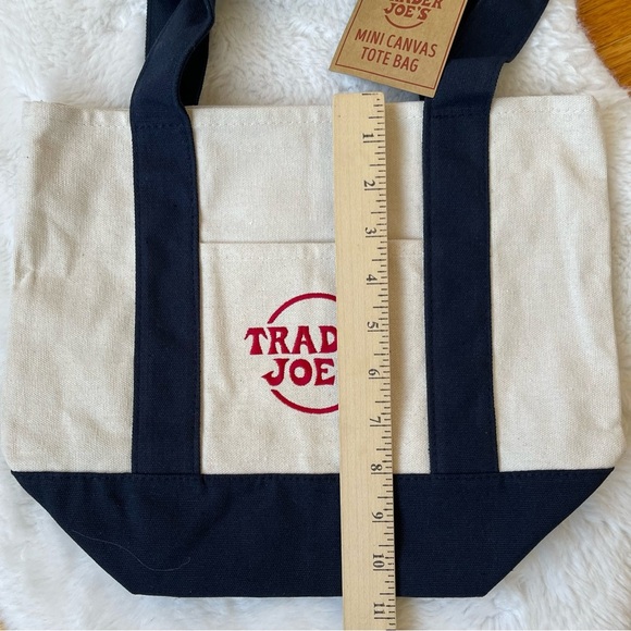 TRADER JOES “RARE” mini tote bag limited edition - Picture 2 of 5